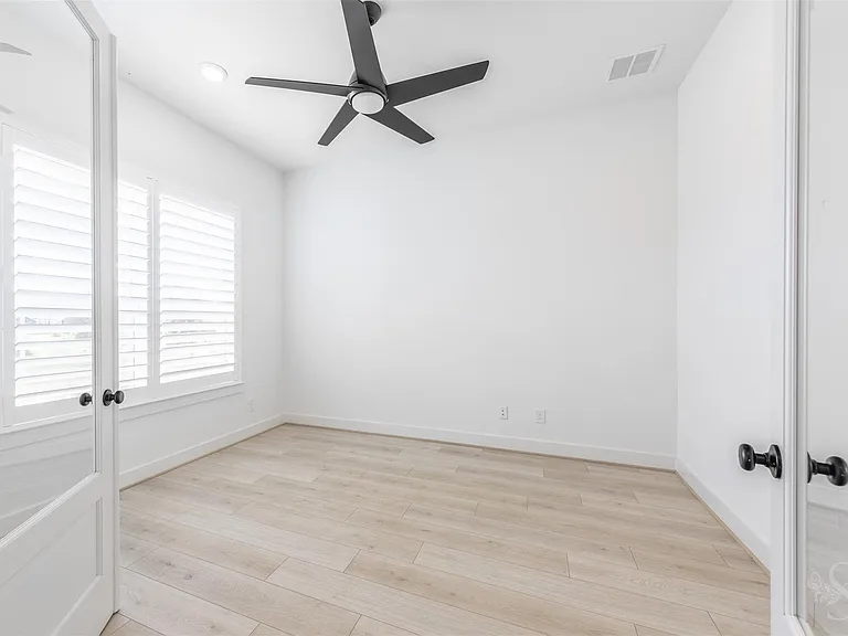 7526 Sunny Oak Ln — Photo 22