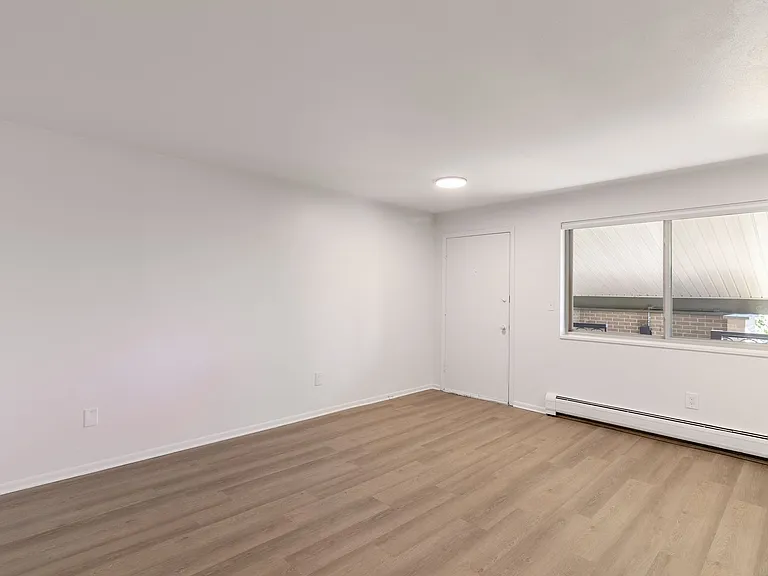 Garfield Apartments — Photo 16