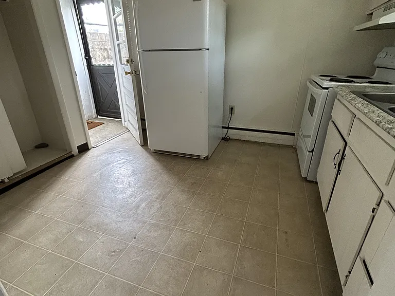 802 Bridge St #2 — Photo 2