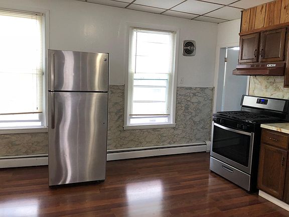 Kitchen/Bathroom door