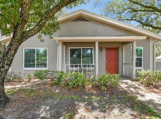 11751 Raintree Dr, Temple Terrace, FL 33617