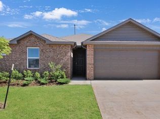 10517 SW 41st St, Mustang, OK 73064
