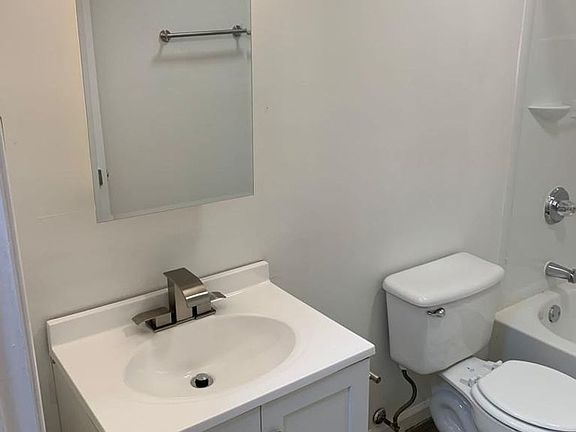 5th image of 970-1050 39th St #1030-4