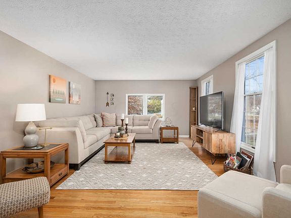 3rd image of 2619 Sawmill Meadows Ave