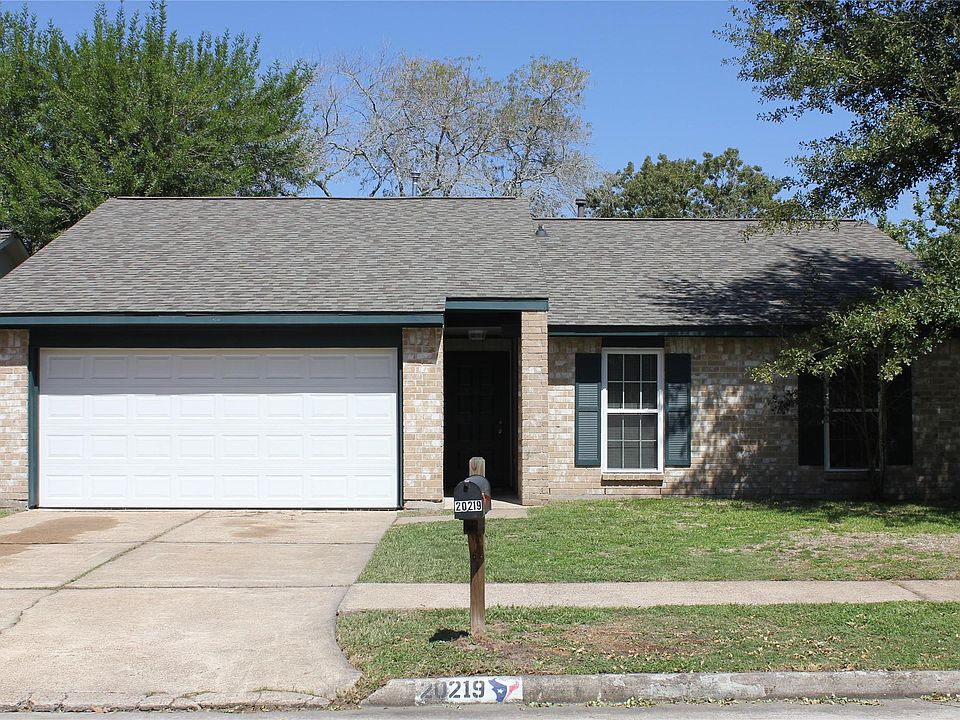 1st image of 20219 Misty Pines Dr