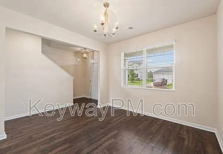 3262 Carmine Ave — Photo 4
