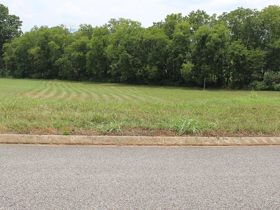 2nd image of 638 Winding Creek Way