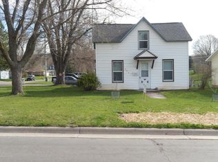 604 River St SW, Chatfield, MN 55923