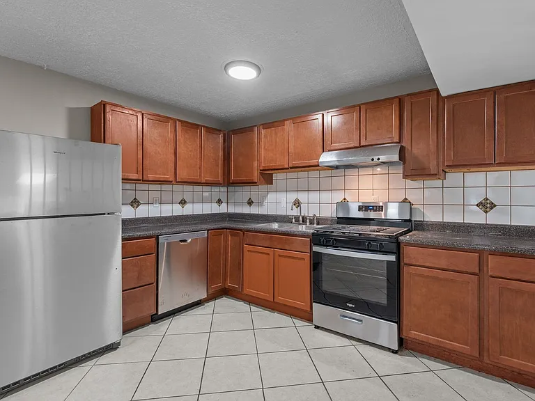 10518 Gretna Cir — Photo 10