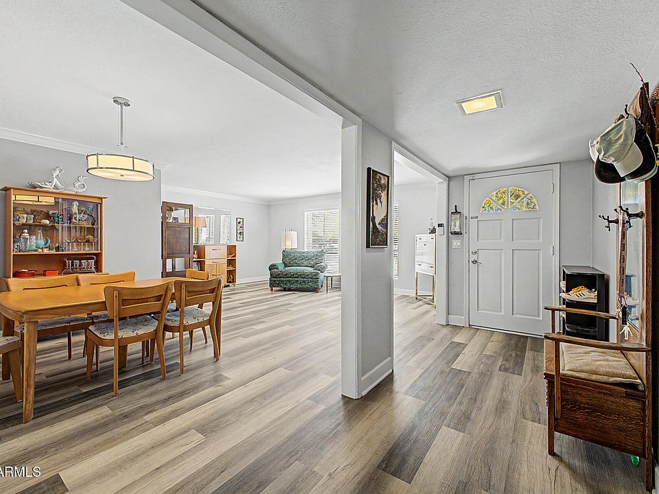 1st image of 1132 E VILLAGE CIRCLE Drive