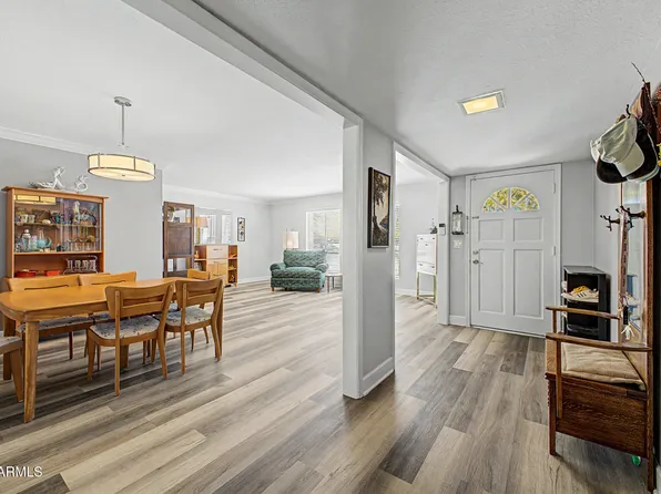 1132 E VILLAGE CIRCLE Drive, Phoenix, AZ 85022