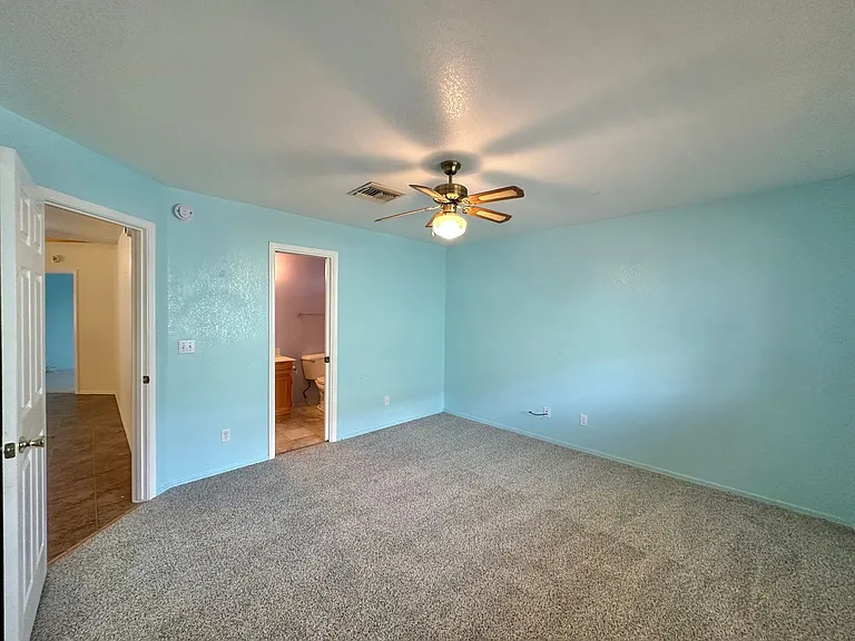 3905 Raymond Ave — Photo 34