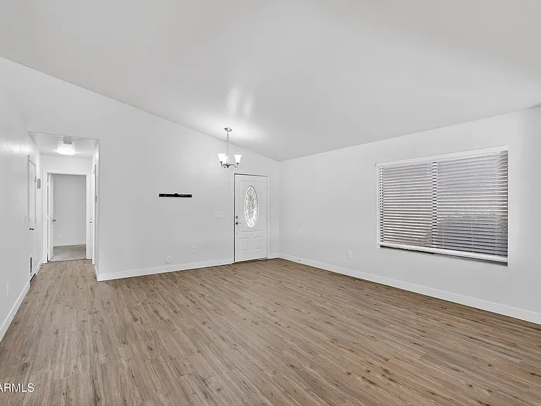 1365 E Betsy Ln — Photo 3