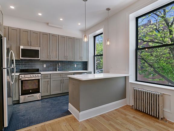4th image of 432 Court St #1