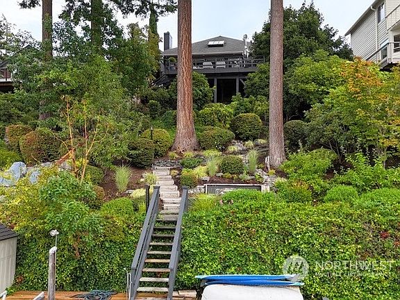 4th image of 286 Shorewood Court