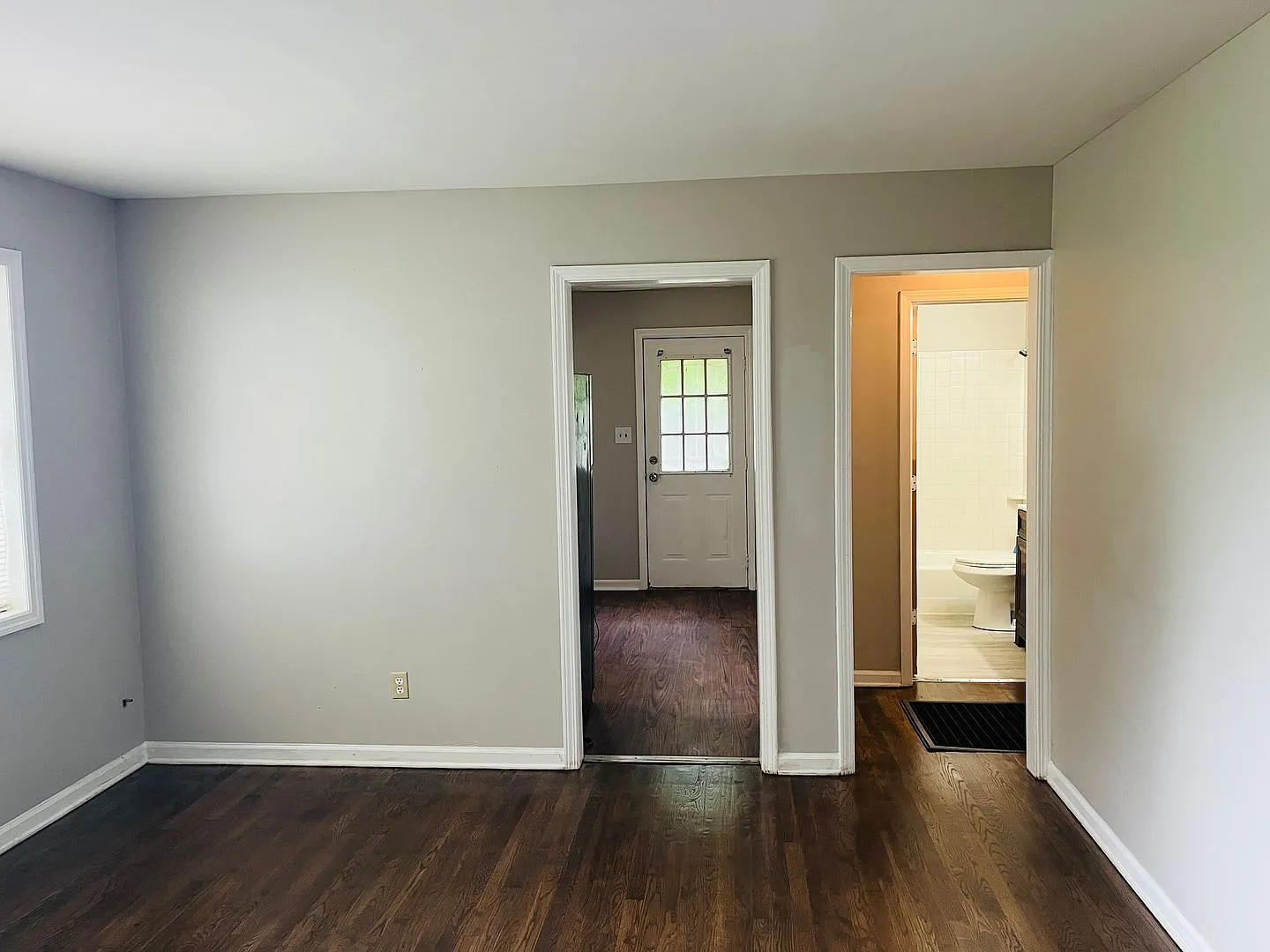 217 W Central Ave — Photo 3