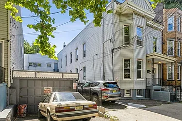 123-125 Booraem Avenue