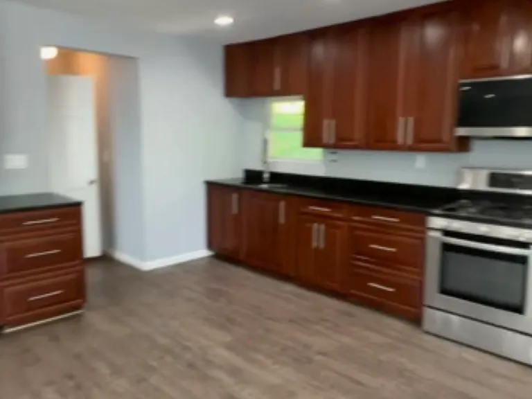 6913 Annapolis Rd — Photo 2