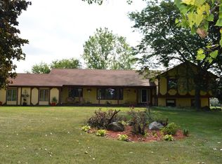 11511 N Holly Rd, Holly, MI 48442