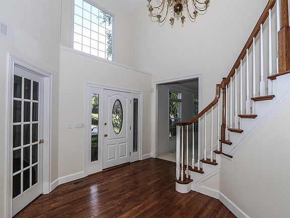 5th image of 9060 Ambercreek Dr
