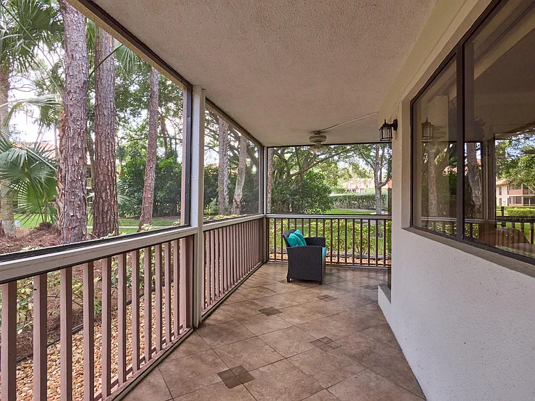 563 Brackenwood Pl — Photo 8