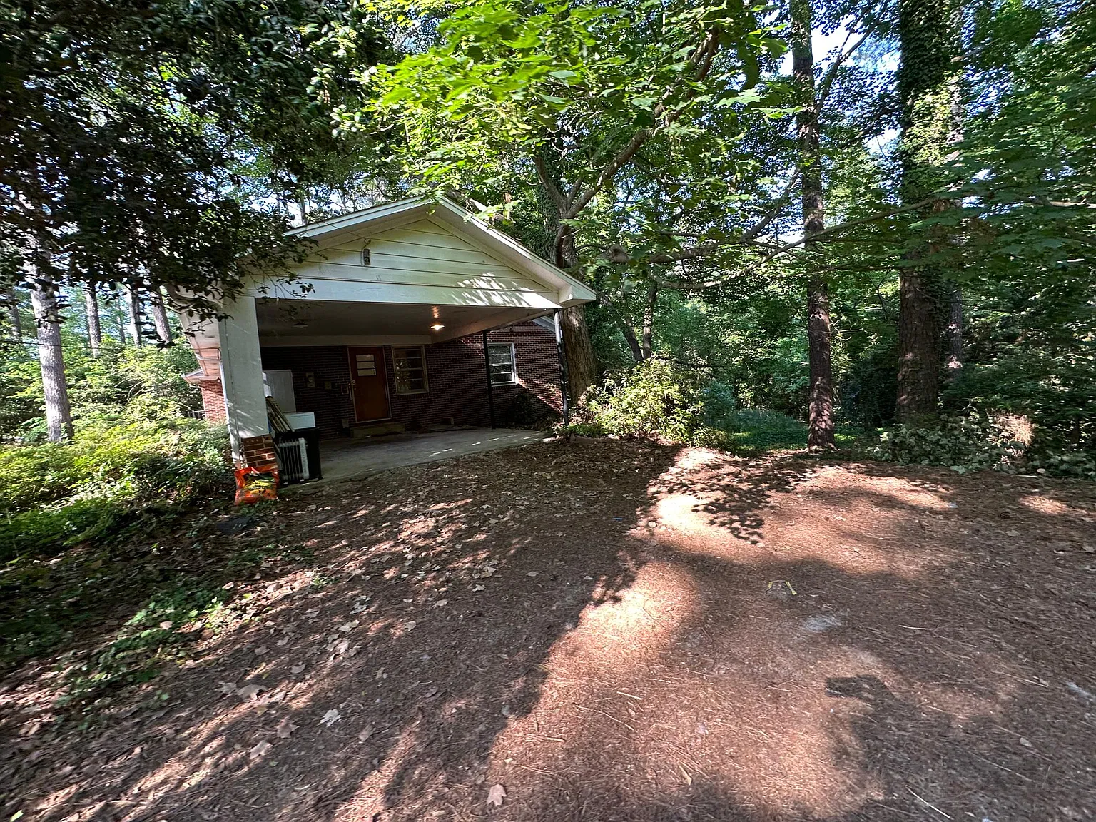 6 bed, 3367 sqft, $3,950 — Photo 1