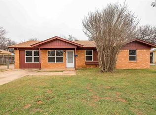 1201 Shady Ln, Burkburnett, TX 76354