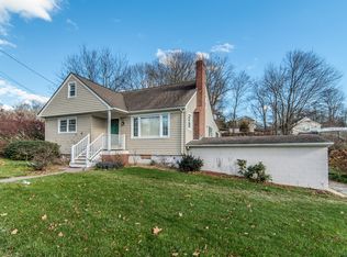 3 Cross Rd, Waterford, CT 06385