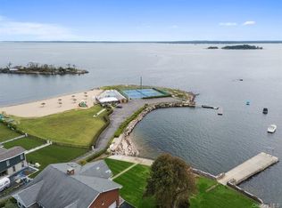 18 Hampton Oval, New Rochelle, NY 10805