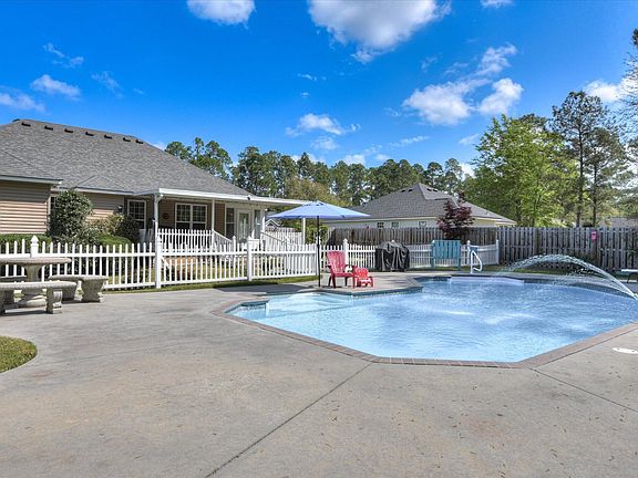 3rd image of 239 Crystal Peak Dr
