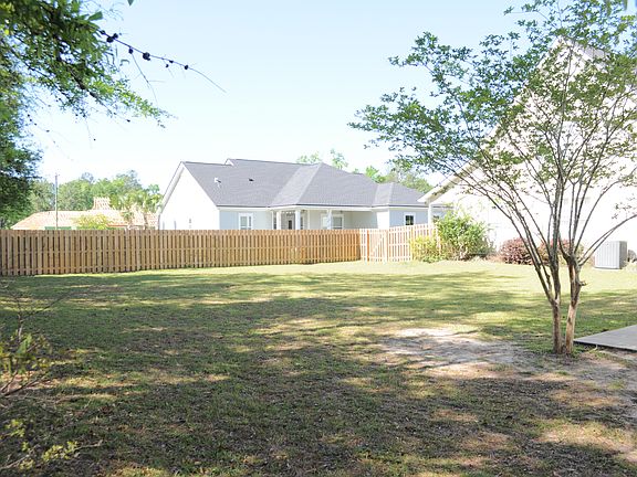 4th image of 14 Mallard Pond Cir
