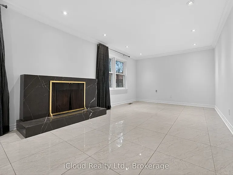 52 Montressor Dr — Photo 8