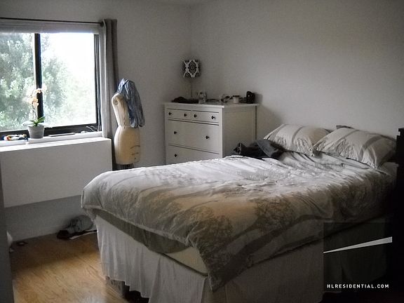 4th image of 2848 31st St #2