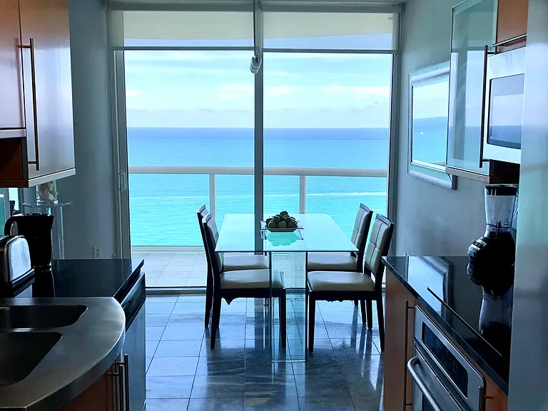 6365 Collins Ave #3604 — Photo 9