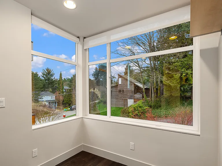 410 W Fulton St — Photo 17