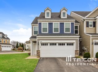 755 Stonegate Rd, Chanhassen, MN 55317