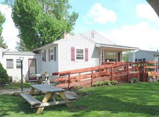 585 Oxford Ave, Newcomerstown, OH 43832