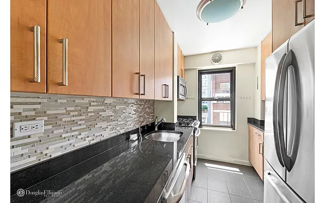 Sold by Douglas Elliman | media 7