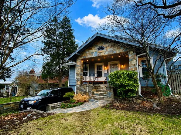 2610 11th St S, Arlington, VA 22204