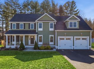 7 Spruce St, Littleton, MA 01460