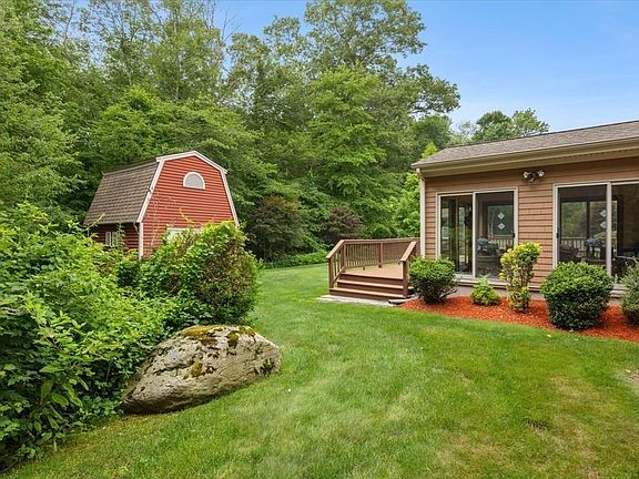 5th image of 195 Colonial Dr
