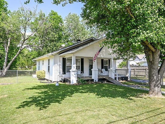 3rd image of 103 Ridgeway Dr