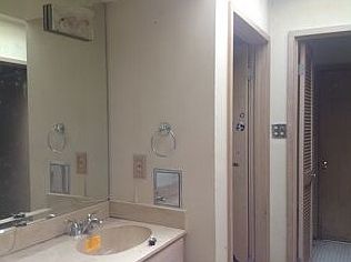 4th image of 5445 Durham Dr