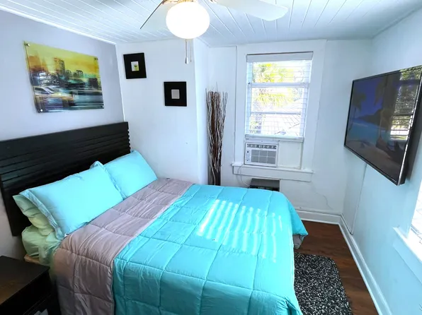 306-2 N Keech St Room 1, Daytona Beach, FL 32114