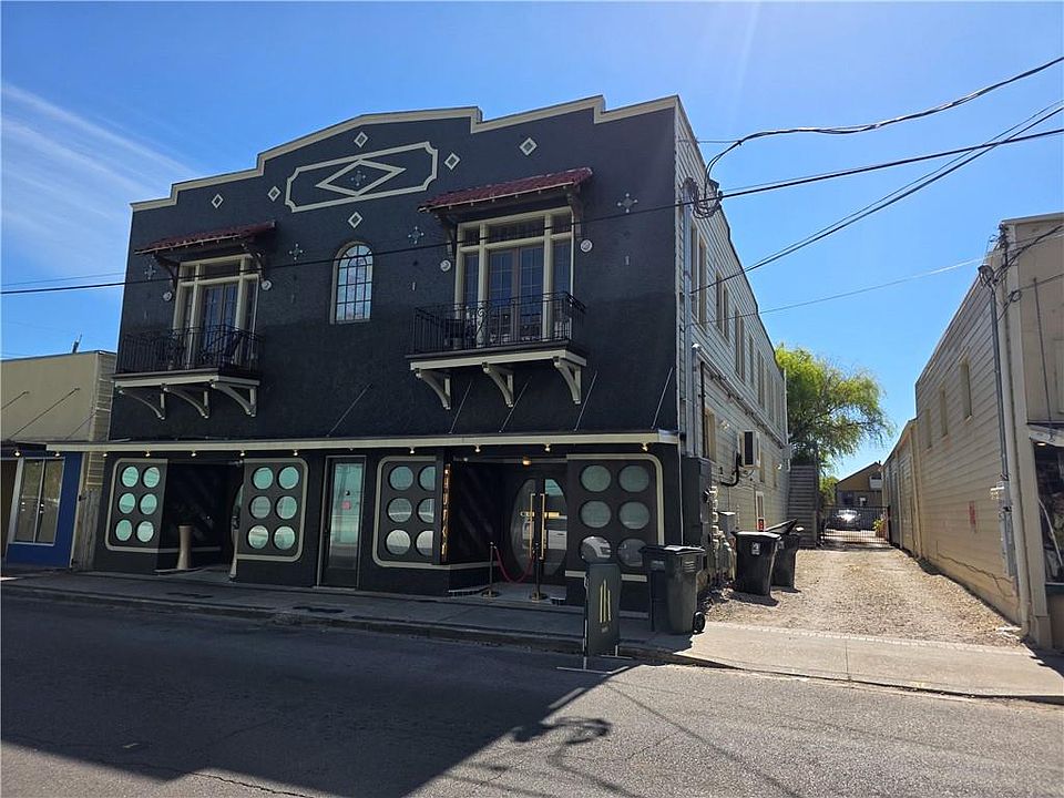 1st image of 4512 Freret St #204