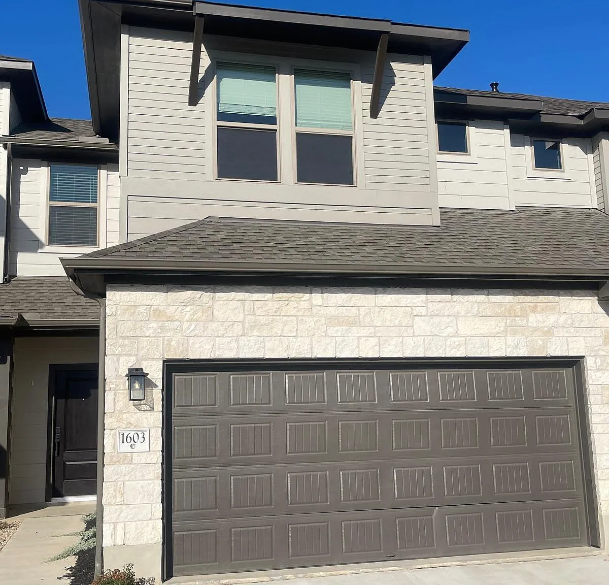 2500 Forest Creek Dr — Photo 2