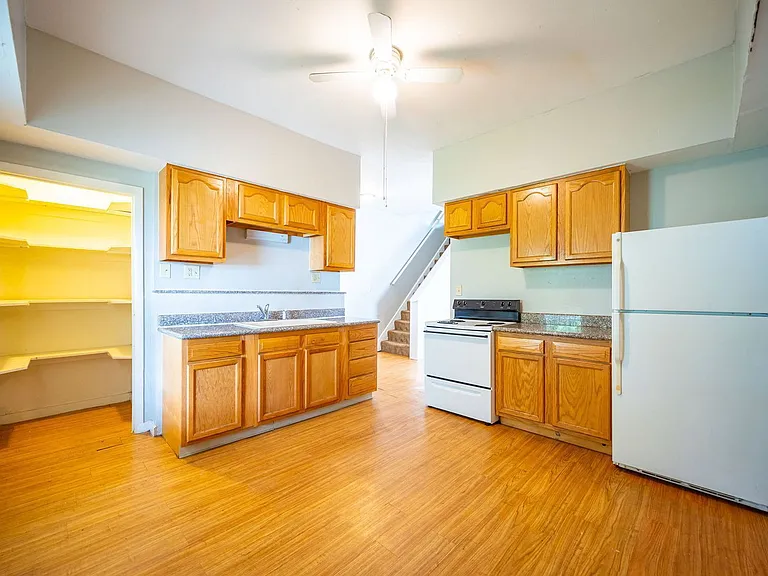 755 Wager St — Photo 10