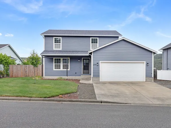 179 Rainbow Ridge Ave, Roseburg, OR 97471