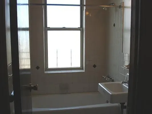 Rented by Aamen Realty | media 21