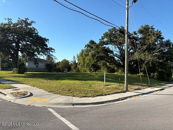 3rd image of N 4th And Maple St Lot 2&4
